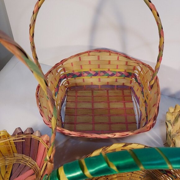 Easter Baskets (4) vintage woven - Picture 4 of 16